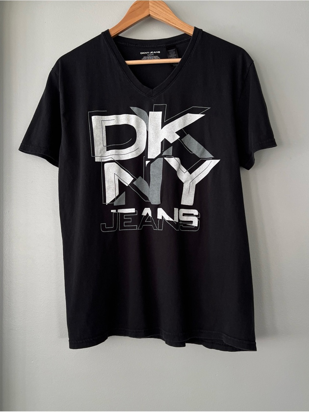 DKNY Jeans V-Neck Tee with White Gray Logo Print Y2K Style